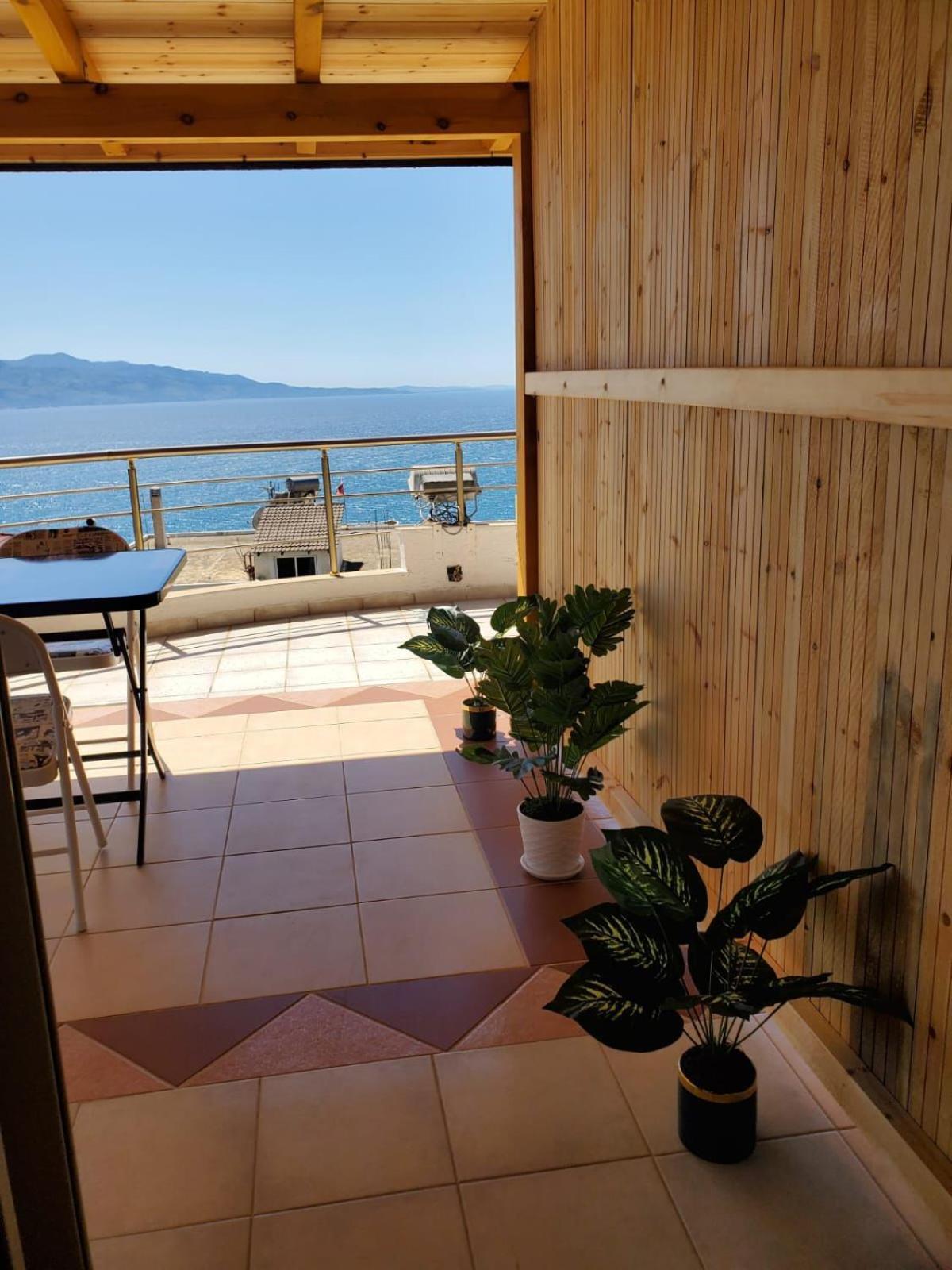 Summer Gate Apartment Sarandë Eksteriør billede