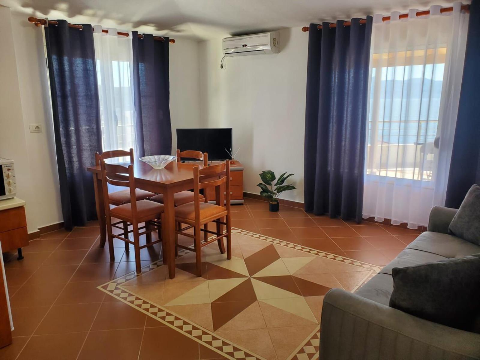 Summer Gate Apartment Sarandë Eksteriør billede