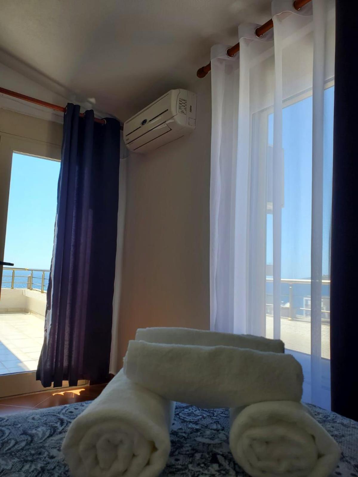 Summer Gate Apartment Sarandë Eksteriør billede