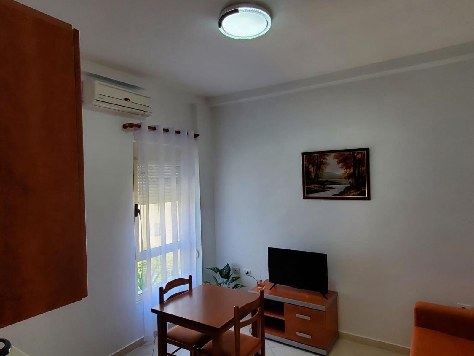 Summer Gate Apartment Sarandë Eksteriør billede
