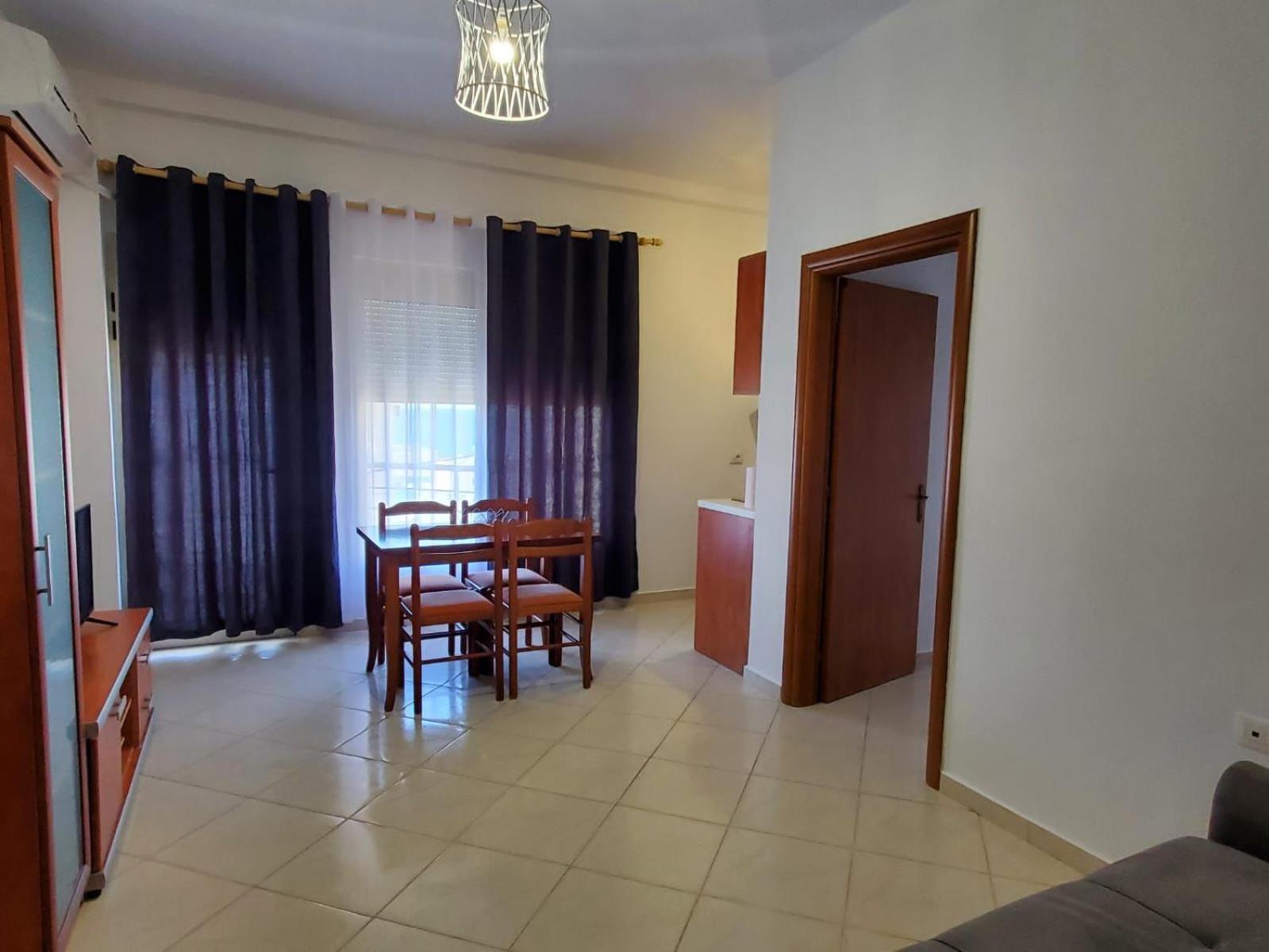 Summer Gate Apartment Sarandë Eksteriør billede