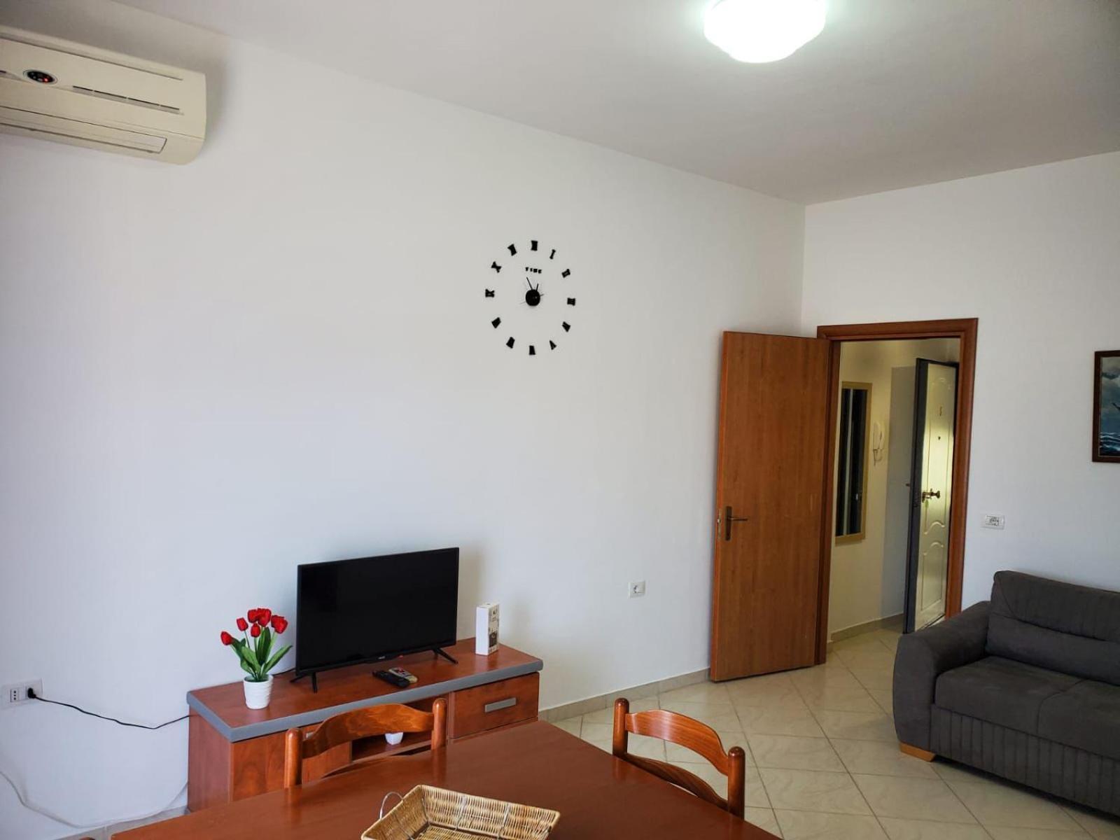 Summer Gate Apartment Sarandë Eksteriør billede