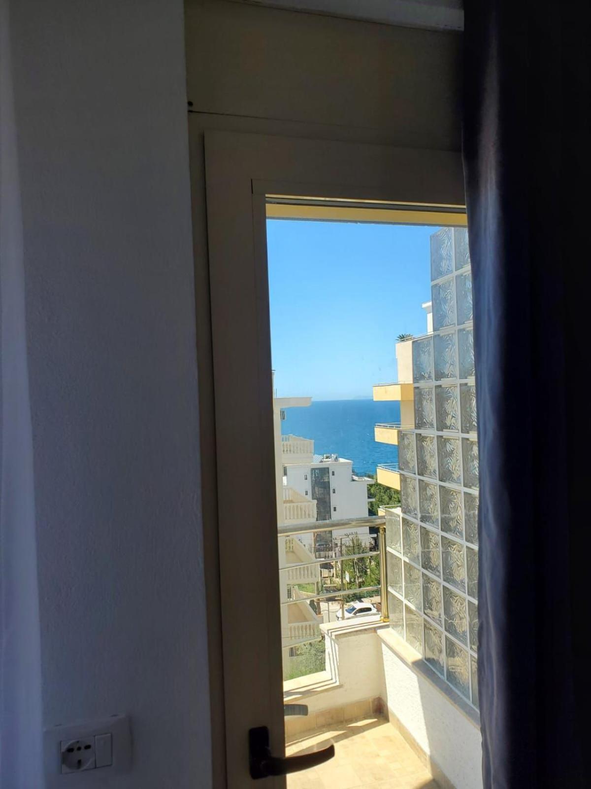 Summer Gate Apartment Sarandë Eksteriør billede
