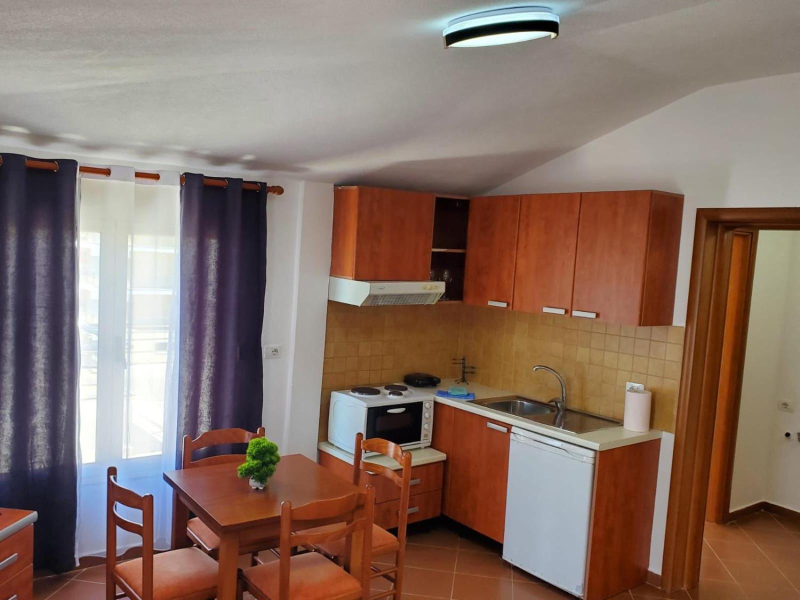 Summer Gate Apartment Sarandë Eksteriør billede