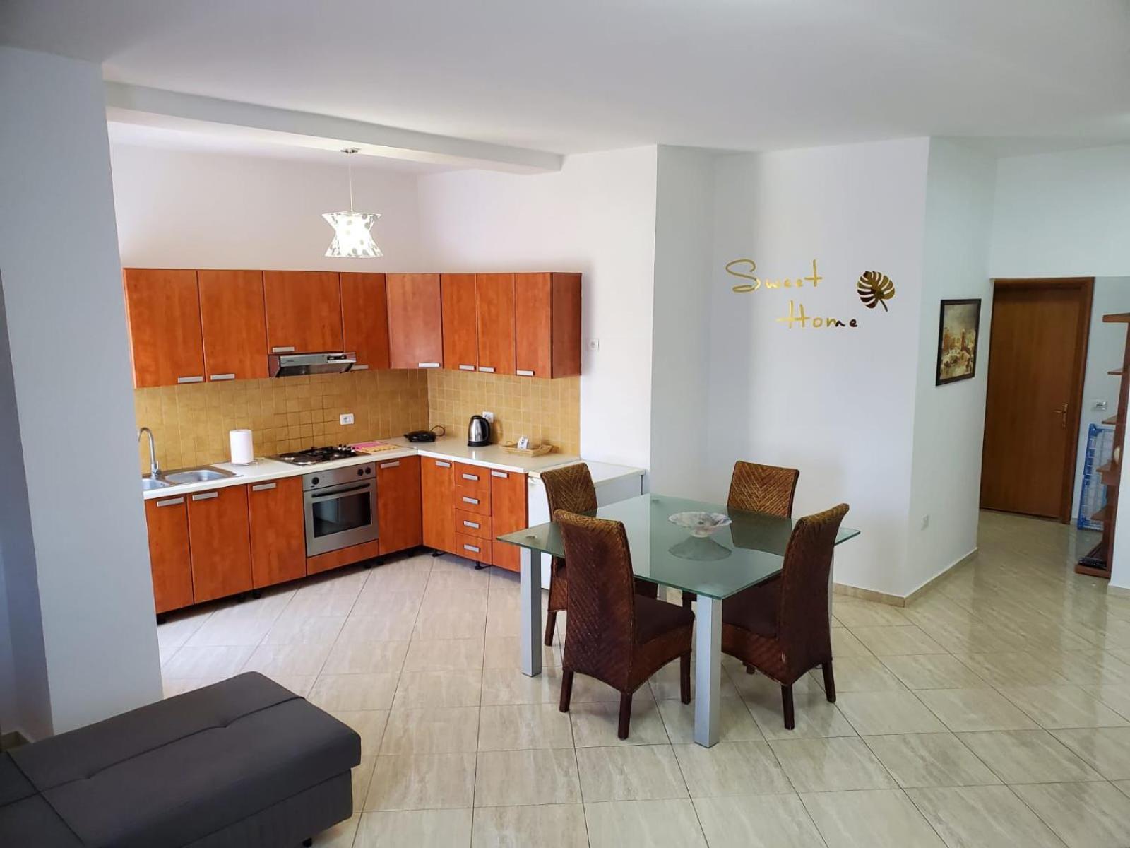 Summer Gate Apartment Sarandë Eksteriør billede
